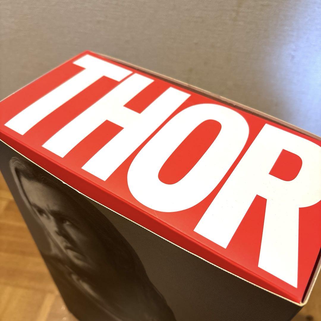 【美品】HOTTOYS Avengers ソー