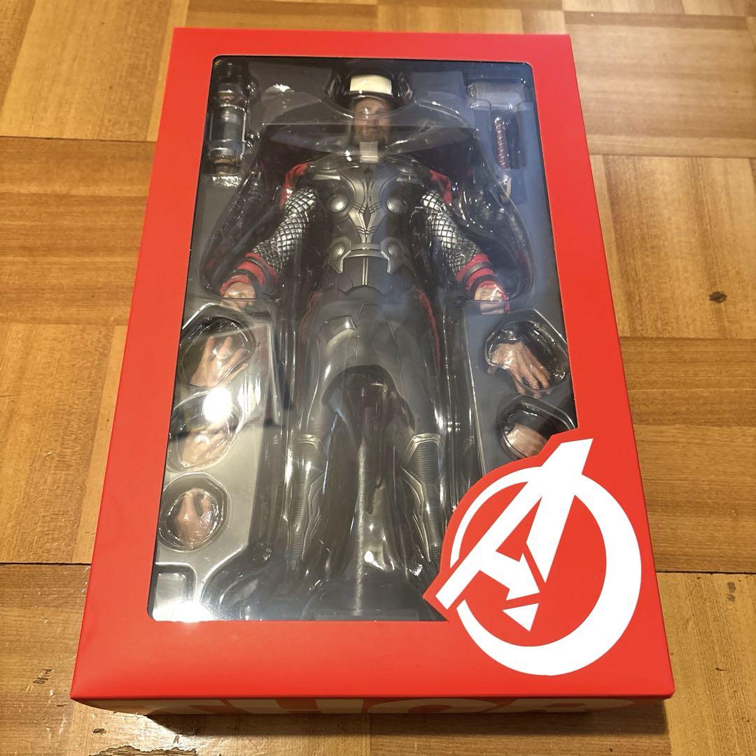 【美品】HOTTOYS Avengers ソー