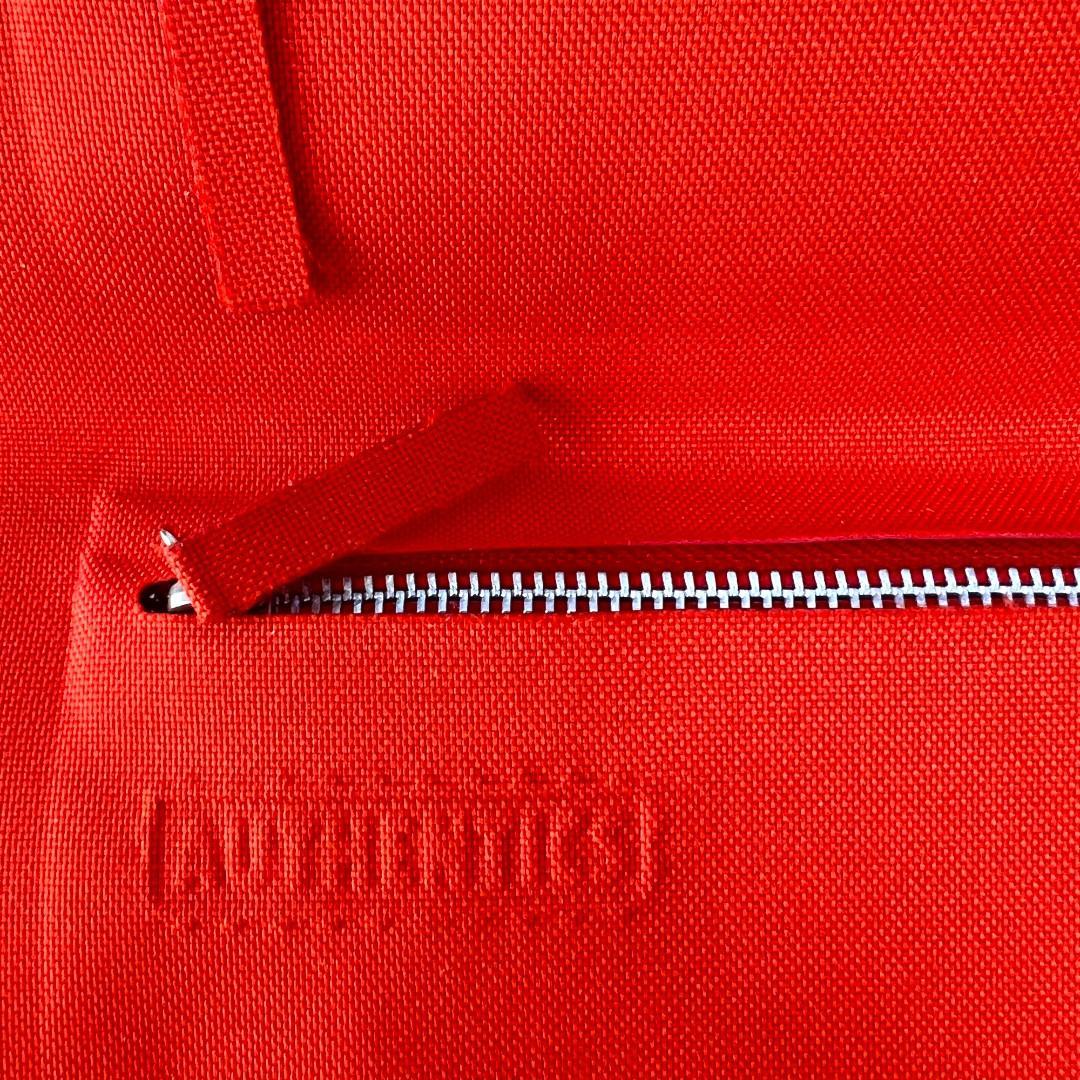 AUTHENTICS　KUVERT クラッチバッグ