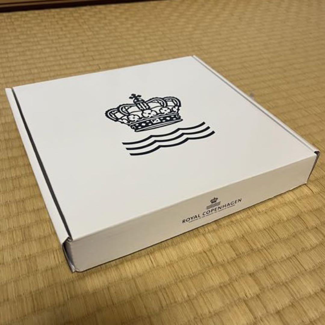 【新品・未使用】ロイヤルコペンハーゲン スクエア プレイン ブルーフルーテッド 直販特注品 【新品・未使用】ロイヤルコペンハーゲン スクエア ブルーフルーテッド プレイン 食器
