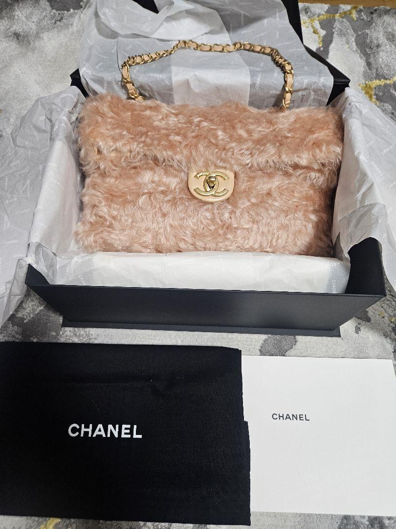 CHANEL バッグ ファー クラッチバッグ チェーンバッグ 新品未使用 195,000円