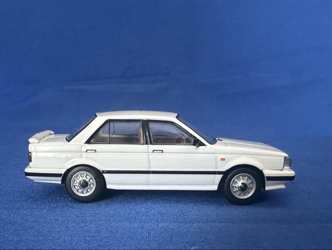 1/64 トミカリミテッドヴィンテージ カローラ サニー