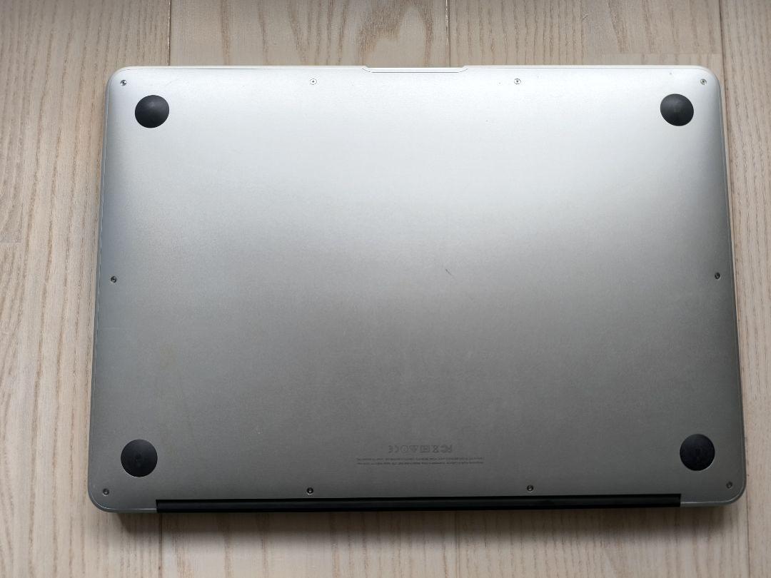 Macbook Air 2017 純正充電器、パソコンケース付き