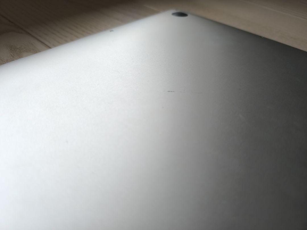 Macbook Air 2017 純正充電器、パソコンケース付き