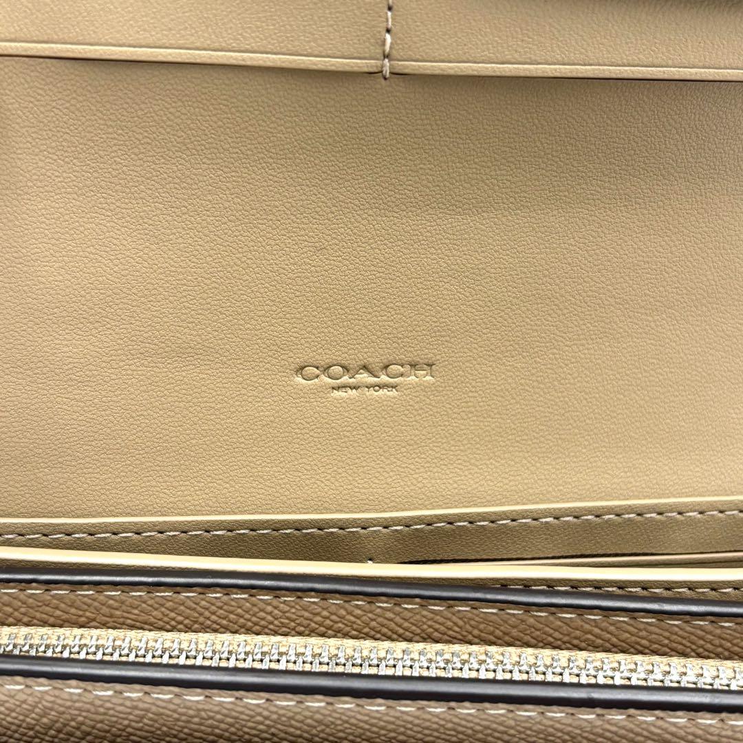 未使用級✨ COACH コーチ レザー パスケース付き二つ折り長財布