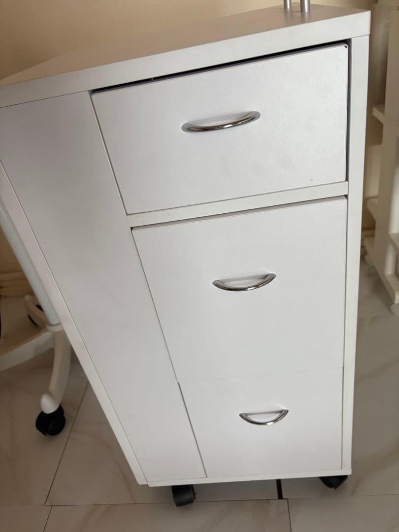 エトゥベラ ネイルテーブル 折りたたみネイルデスクやや傷や汚れあり TALLINNNEXPO_COM