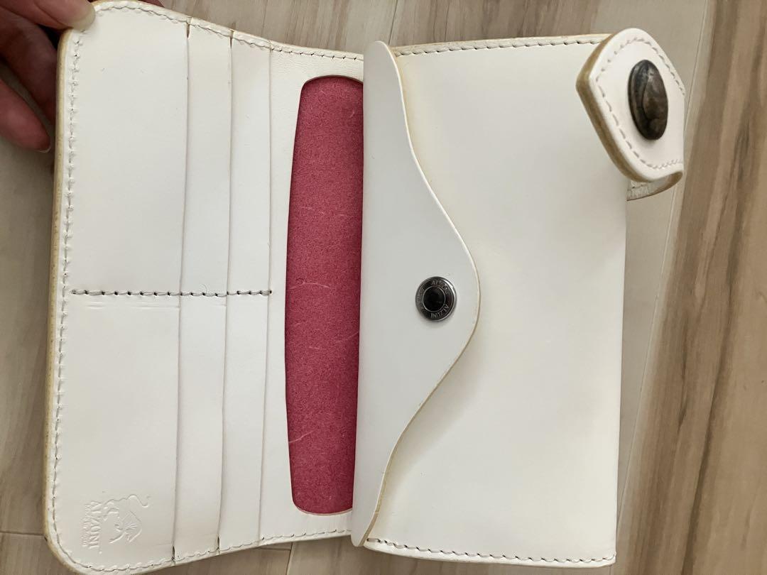 新品　未使用　アルズニ　ホワイト 長財布 本革