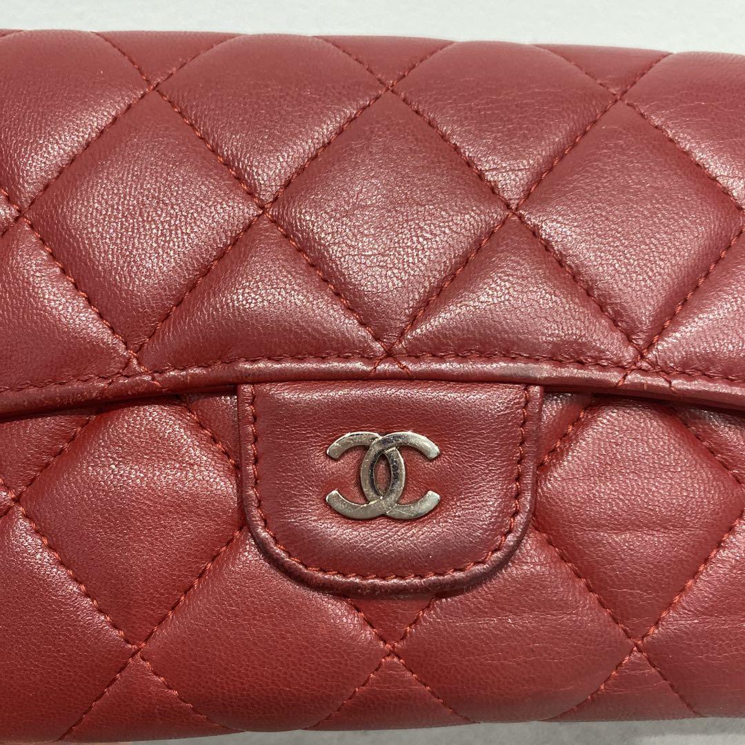 CHANEL 赤 ラムスキン　マトラッセ　長財布
