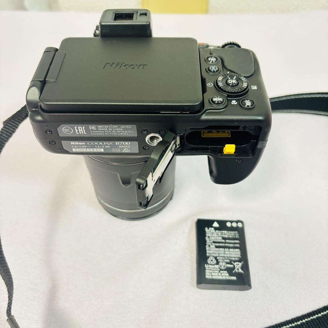 ニコンNikon COOLPIX B700 デジタルカメラ　ブラック動作確認済み