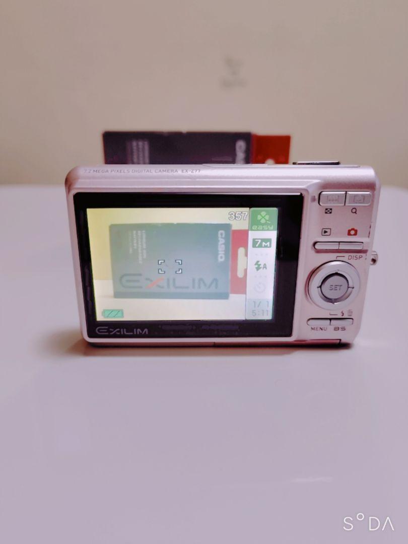 デジタルカメラ CASIO EXILIM EX-Z77
