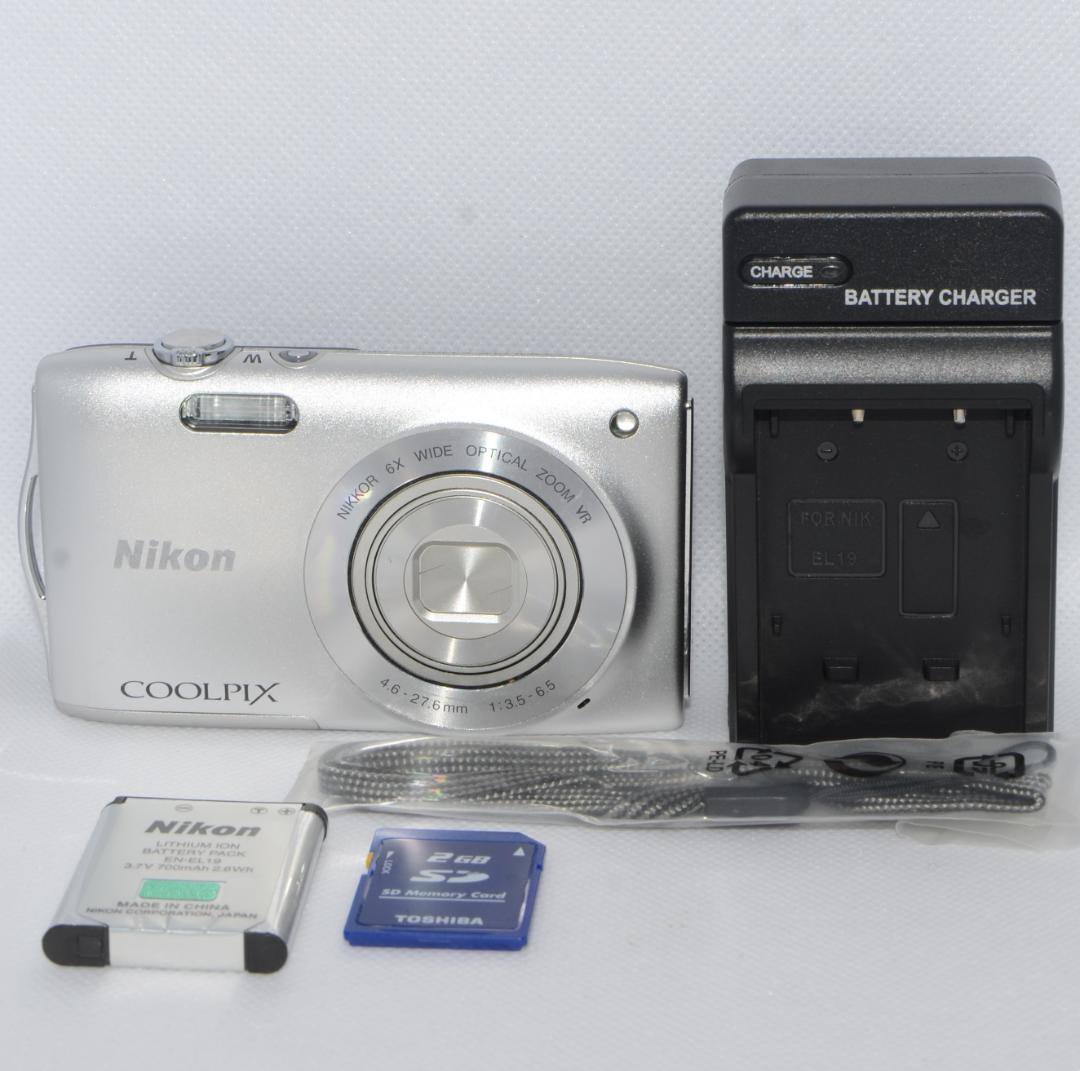 【美品】NIKON COOLPIX S3300 シルバー (動作確認済)