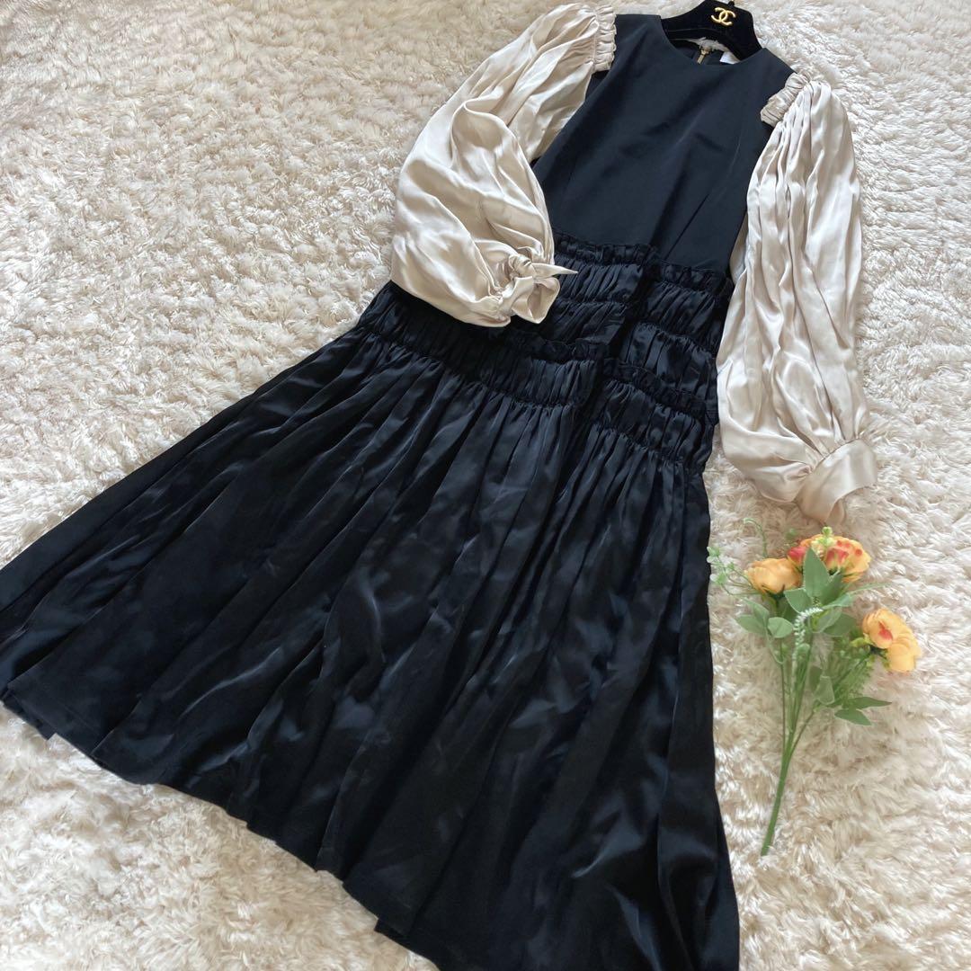 新品タグ付き】TOGA PULLA ナイロンサテンドレス ロングワンピース