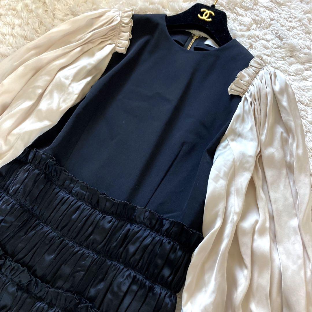 新品タグ付き】TOGA PULLA ナイロンサテンドレス ロングワンピース