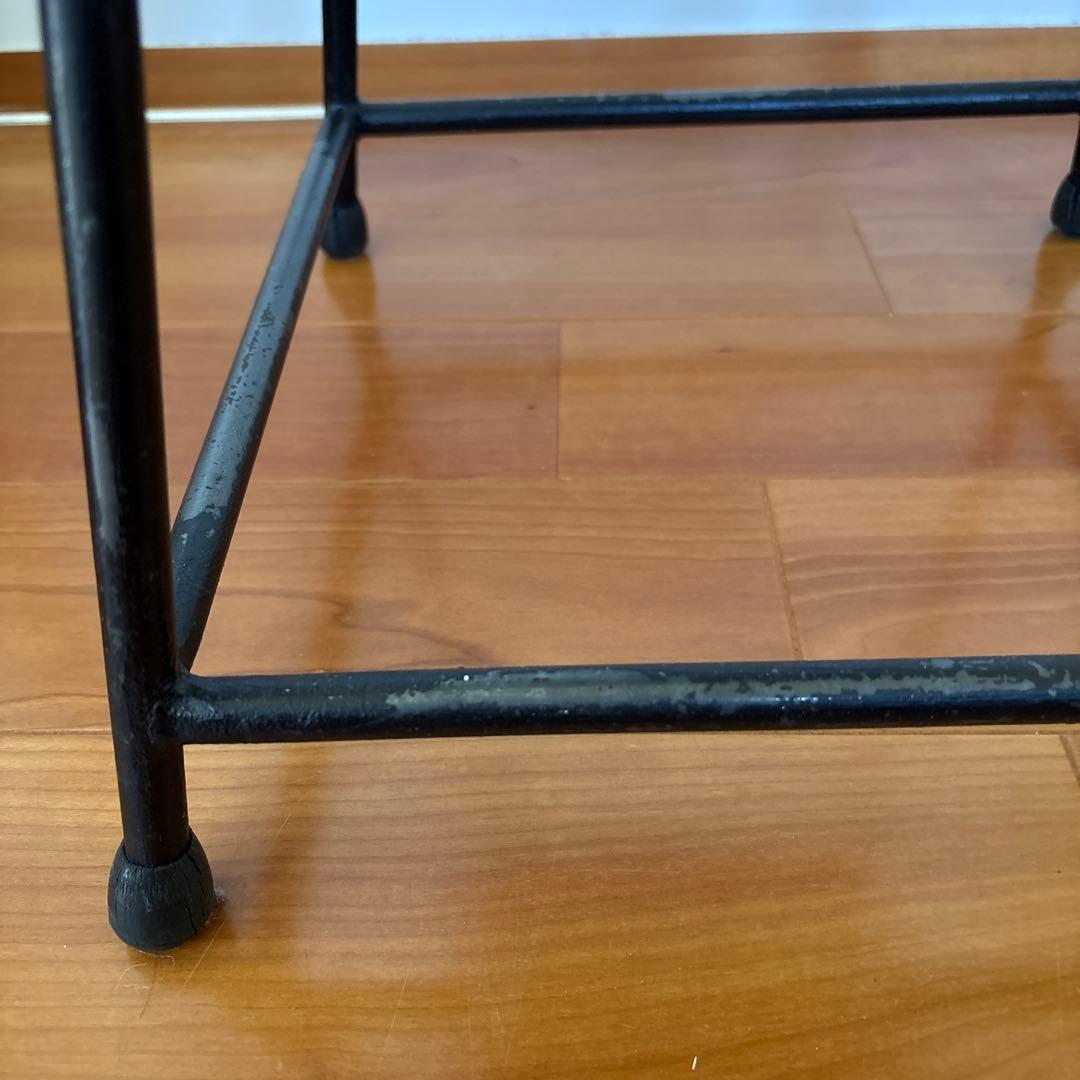 椅子傷や汚れあり