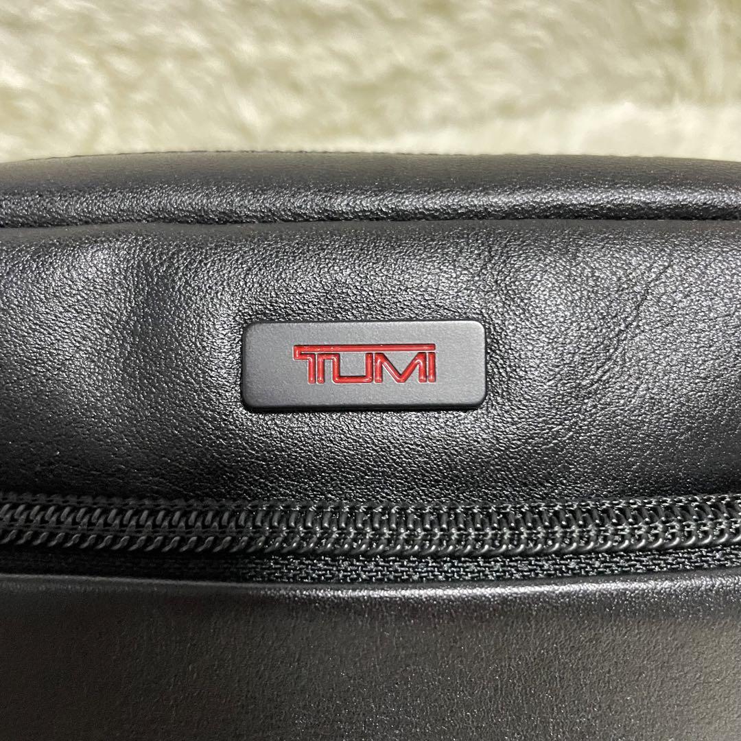 TUMI トゥミ ポーチ 小物入れ バッグ オールレザー 黒