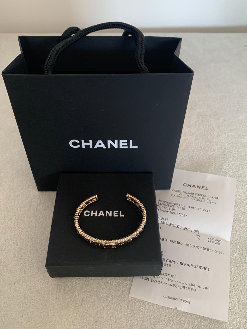 CHANEL ゴールド ブラック バングル