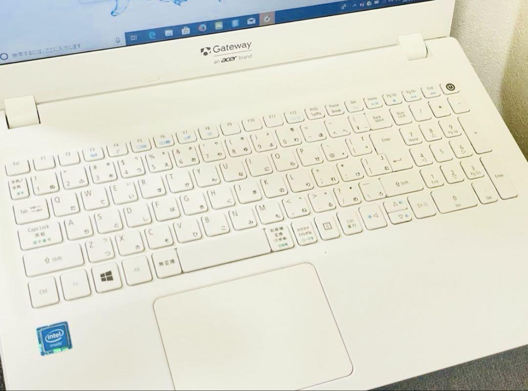 美品ノートパソコン Gateway NE573-A14G ホワイト
