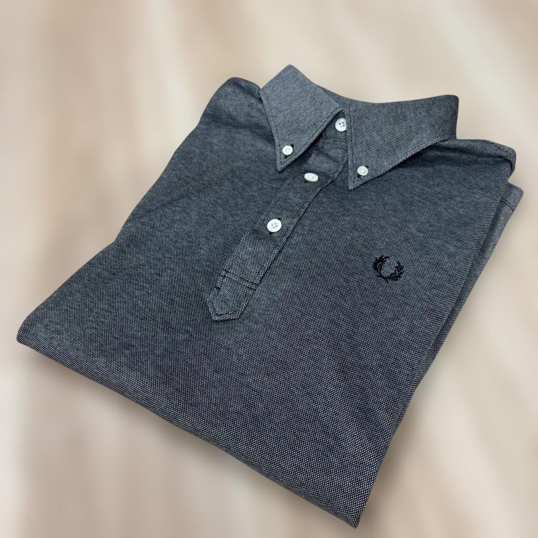 Fred Perry フレッドペリー　グレー ボタンダウン ポロシャツ　半袖 ▪️FRED PERRY グレー 半袖 ポロシャツ ボタンダウン - メルカリ