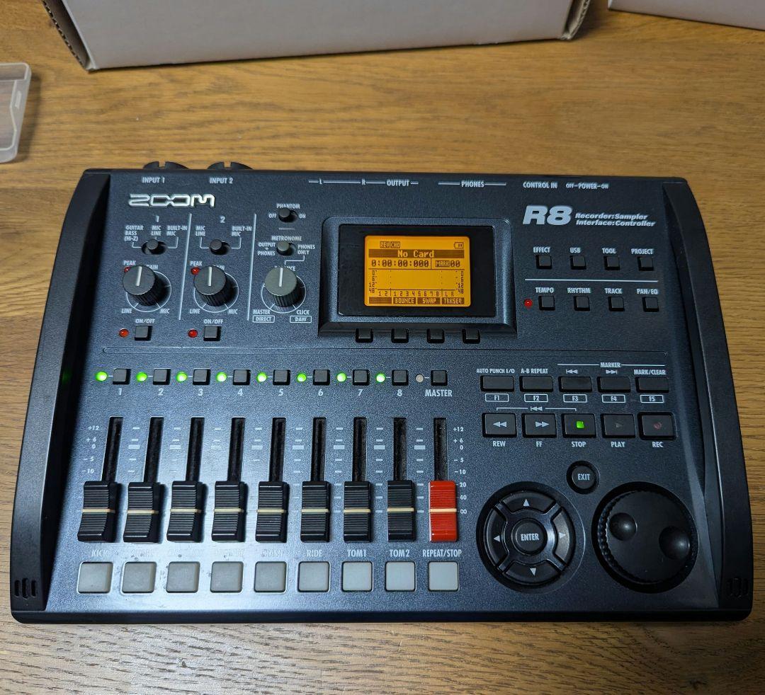 ZOOM R8 マルチトラックレコーダー MTR エフェクターズーム