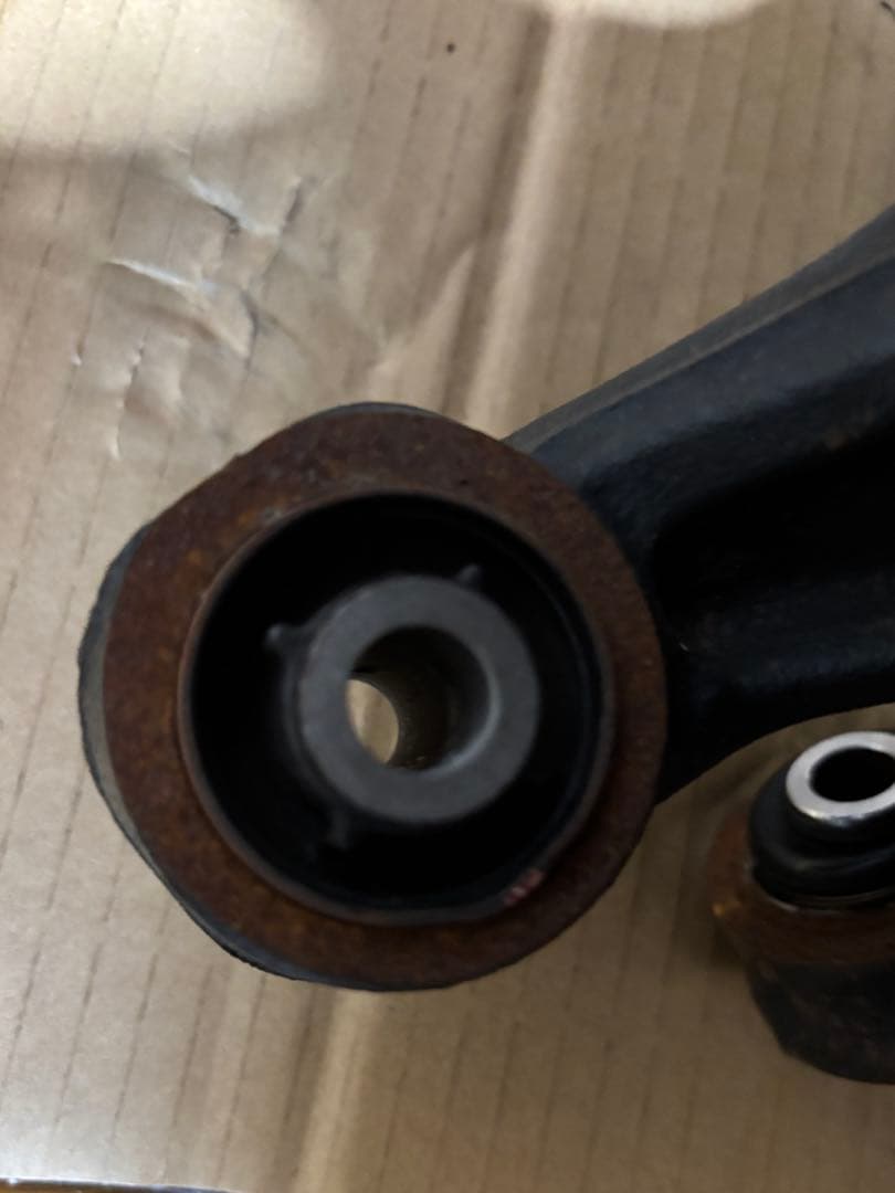 トヨタ 純正 GR86 ZN8 左リアナックルハブ ナックル ASSY ハブ