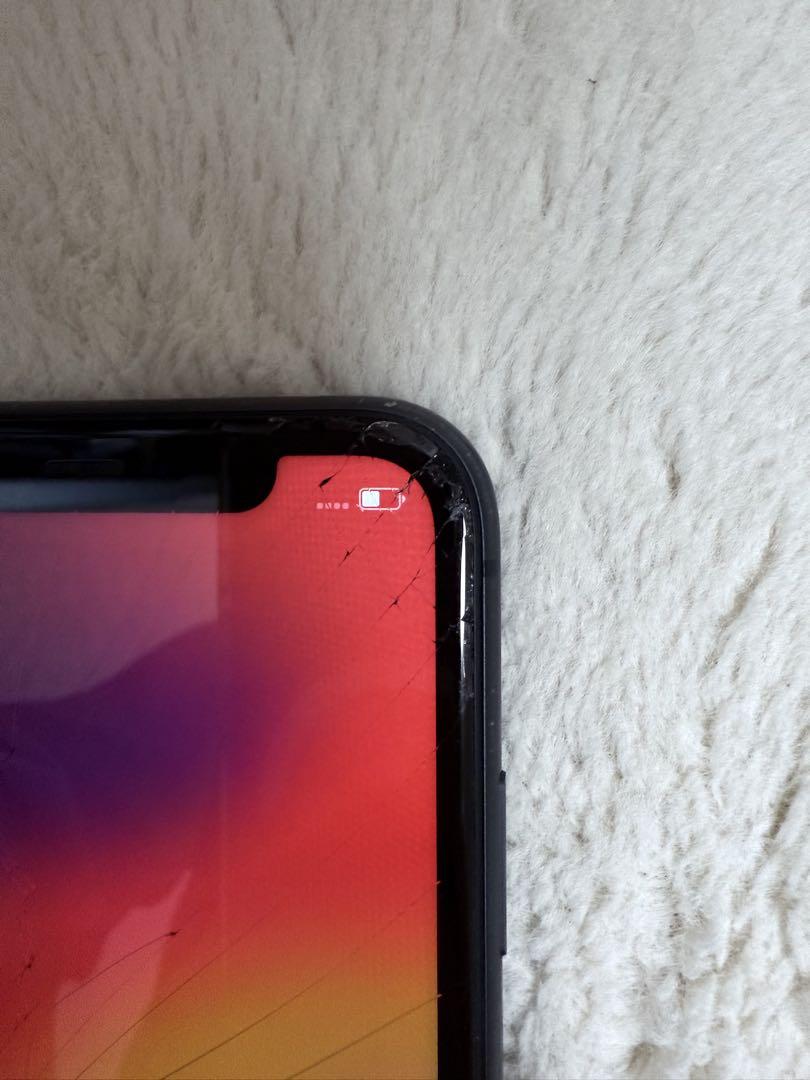Apple iPhone 11 ブラック 画面ひびあり スマートフォン・携帯電話