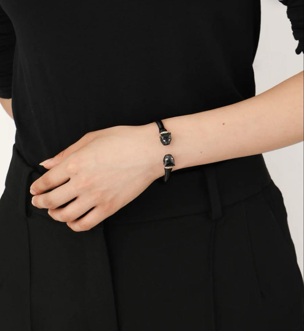 美品！Polina パンサーモチーフバングル黒