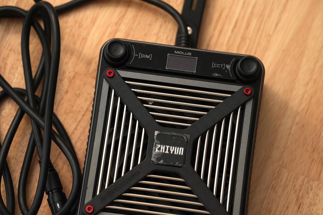 ZHIYUN MOLUS G200