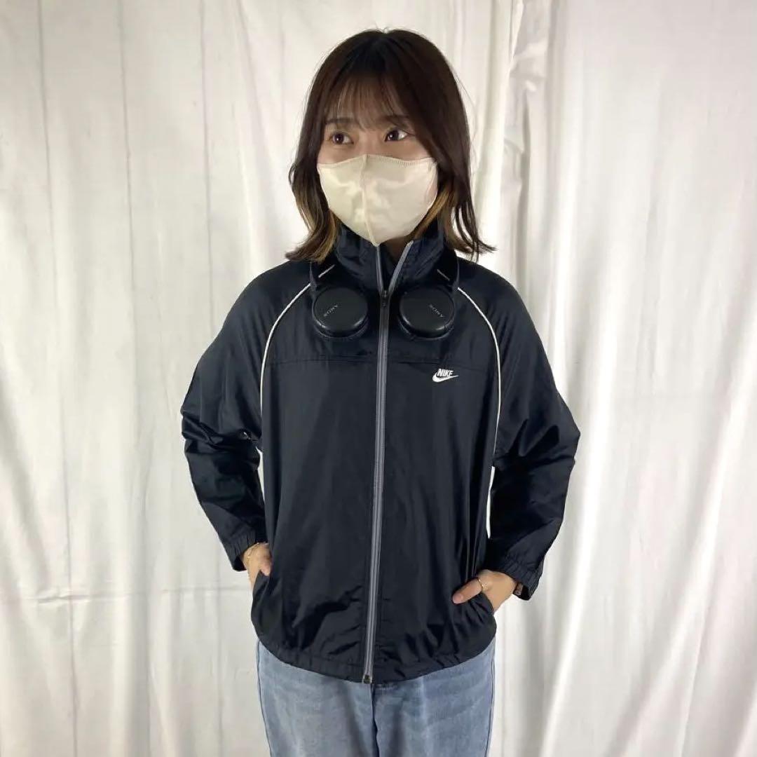 t892 海外古着 NIKE 刺繍ロゴ ヴィンテージ ウインドブレーカー
