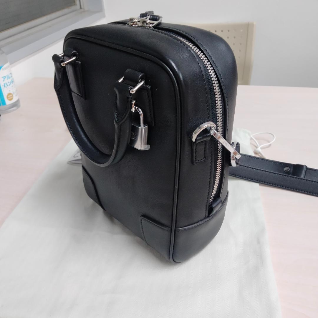 ★Giraffe★新品未使用★LOEWE　アマソナ15（ナパカーフ）
