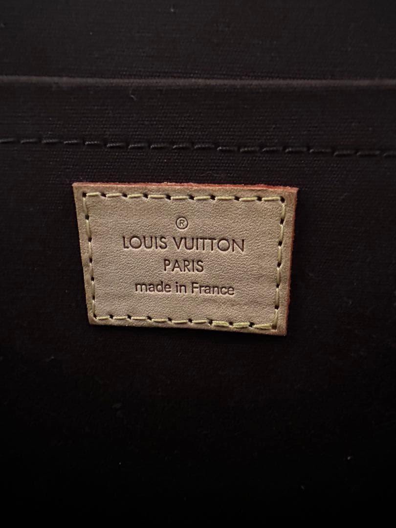 LOUIS VUITTON エンボス加工 クラッチバッグ