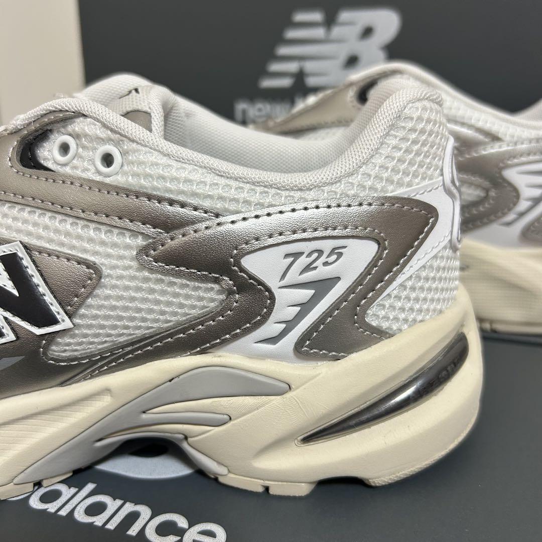 New Balance 725★ 新品★他サイズ有り
