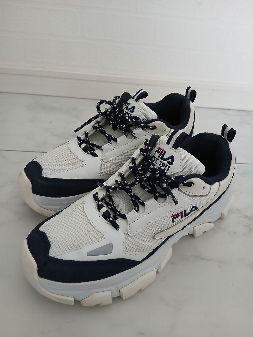FILA 靴　ホワイト/ネイビー FILA 靴 ホワイト/ネイビー