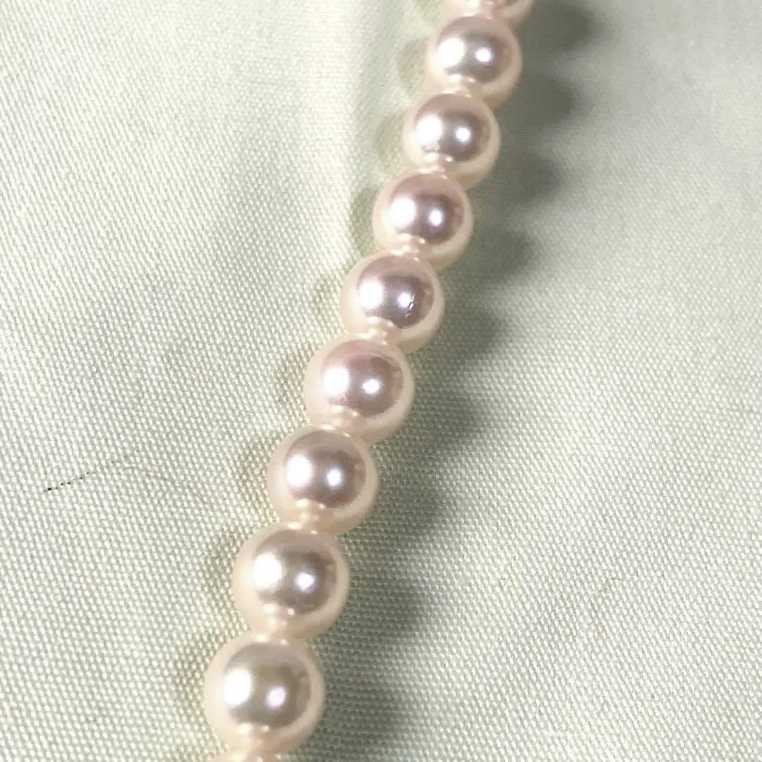 リアルパール光沢感溢れるホワイトパール ネックレス 花の留め具