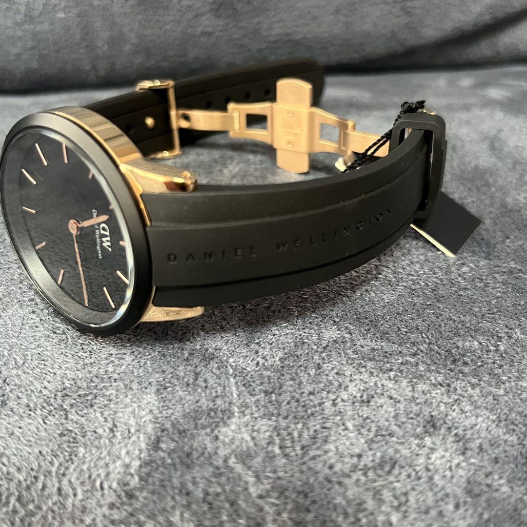 時計 Daniel Wellington Iconic Motion 40mm