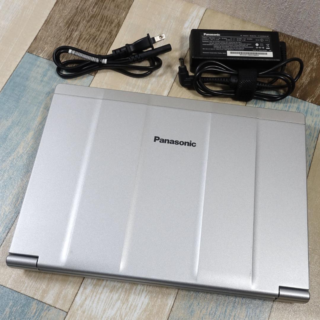 超美品で日本製の驚速軽量モバイル／第8世代コアi5に高性能