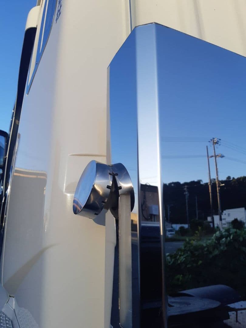 サブタンク鏡面ステンレス トレーラー