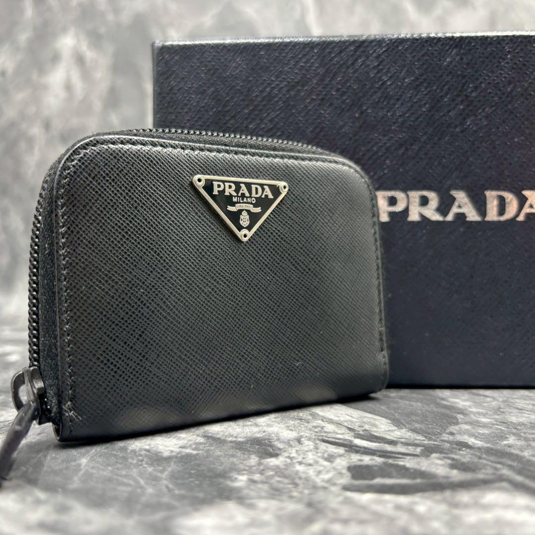 極美品 PRADA ラウンドファスナーコインケース 三角ロゴ サフィアーノレザー ✨極美品✨ PRADA コインケース サフィアーノレザー ラウンド