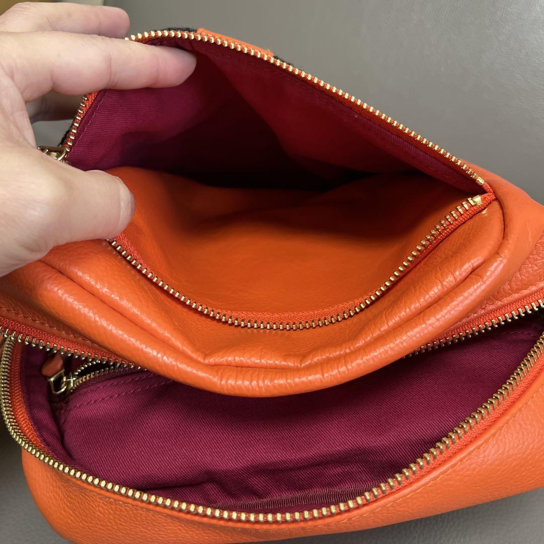 極美品　depoliva ボディバッグ　ショルダーバッグ オレンジ