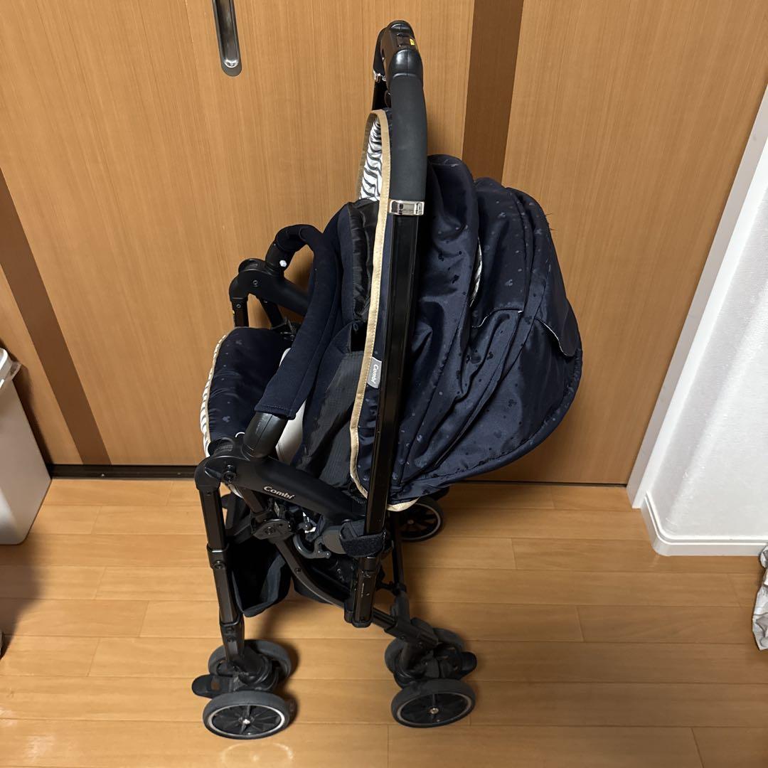 Combi メチャカル ハンディオート4キャス エッグショック ミッキーマウス
