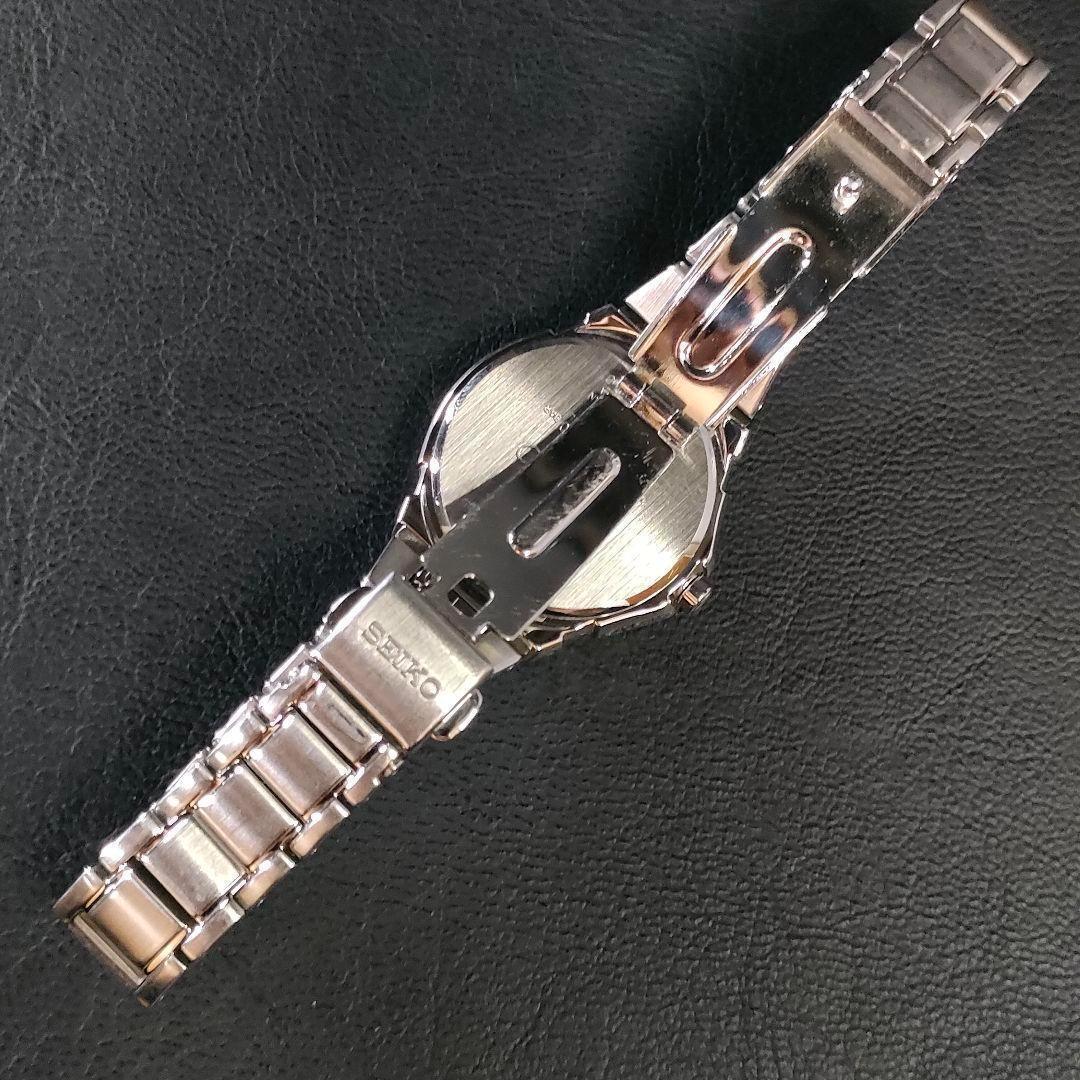 美品 SEIKO　セイコー　V187　ホワイト　シルバー　ソーラー　レディース