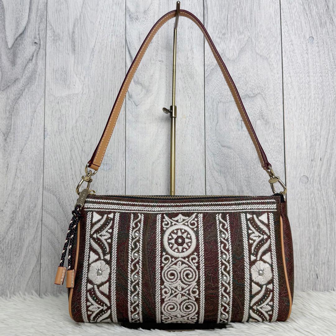ETRO スタッズ付き ペイズリー ショルダーバッグ ブラック ETRO スタッズ付き ペイズリー ショルダーバッグ ブラック