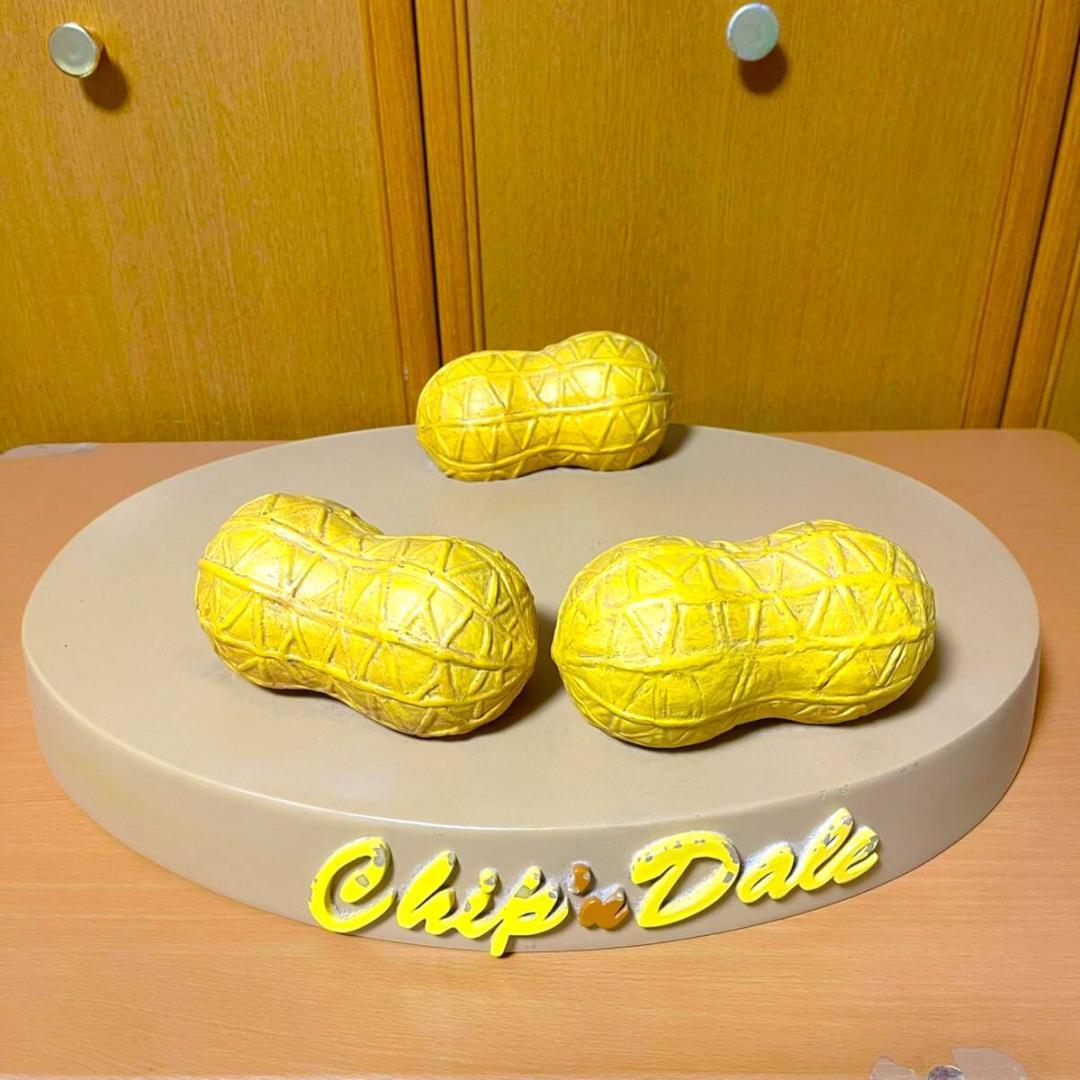 チップとデール Chip&Dale 特大フィギュア ビッグフィギュア用台座やや傷や汚れあり