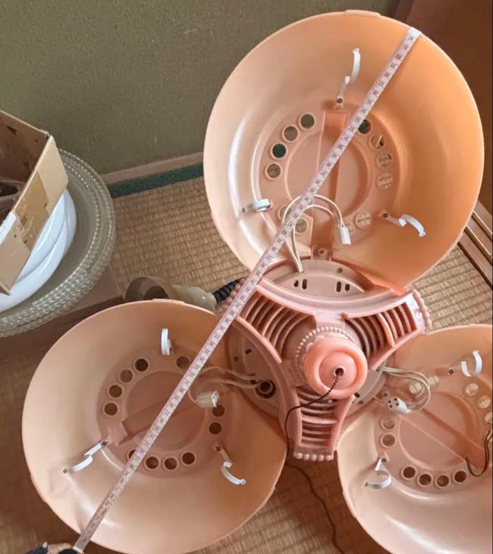 天井照明 昭和レトロ 昇降式 ペンダントライト 3灯 レトロポップ 当時物 天井照明 昭和レトロ 昇降式 ペンダントライト 3灯 レトロポップ 当時物