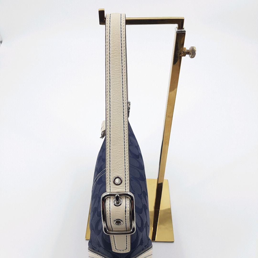 【極美品】コーチ　アクセサリーポーチ　ハンドバッグ　シグネチャー　3603