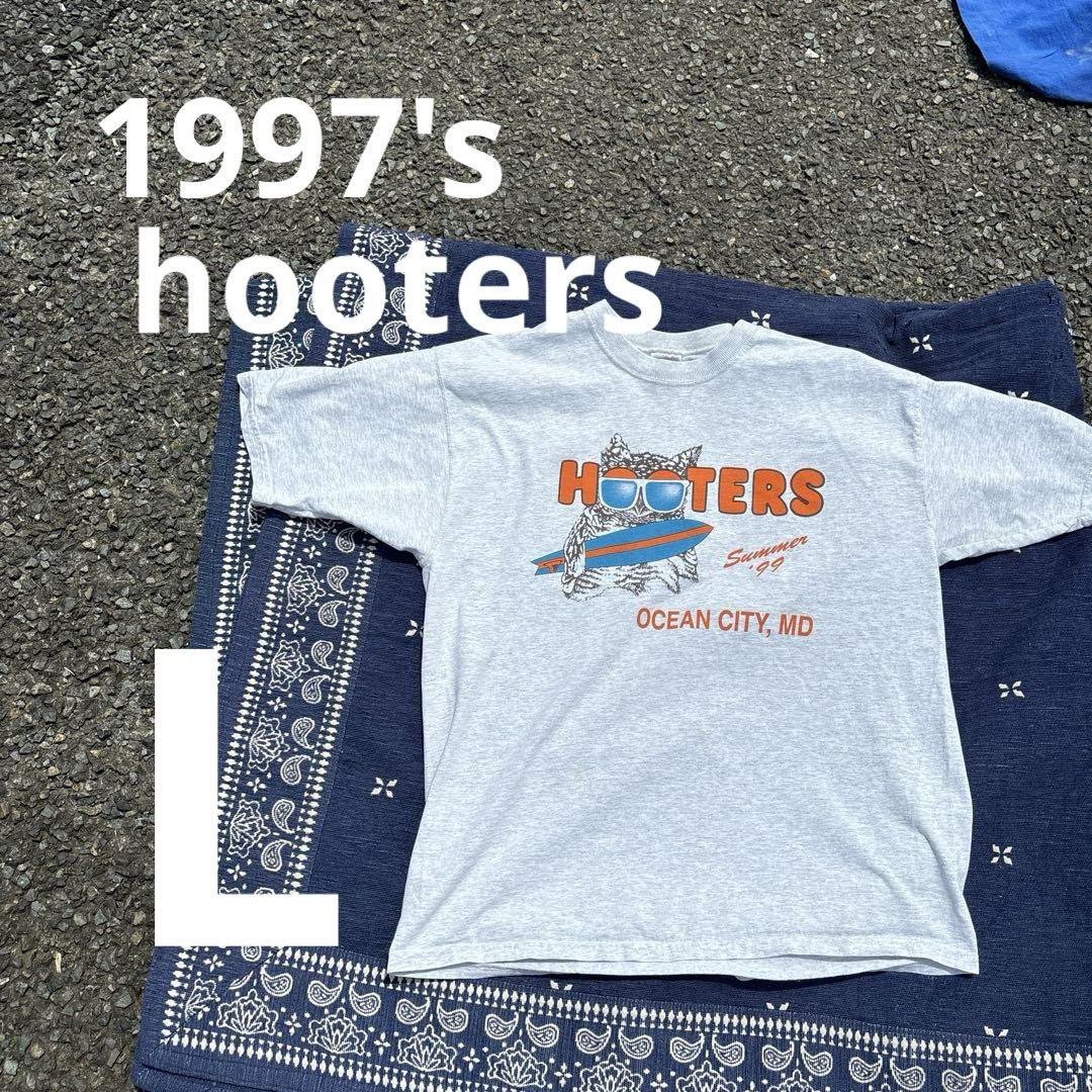 Hooters 90's Golf T-Shirt - Mazeshirt