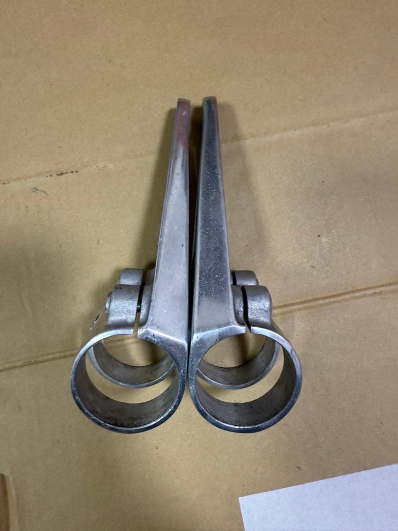 お急ぎ便 ずーみんさん WM ヘッドライトステー 41パイ傷や汚れあり