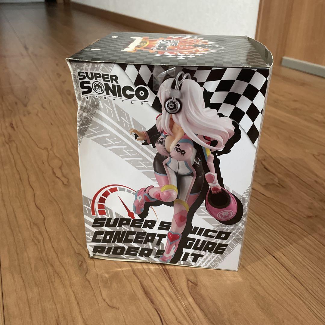 SUPER SONICO