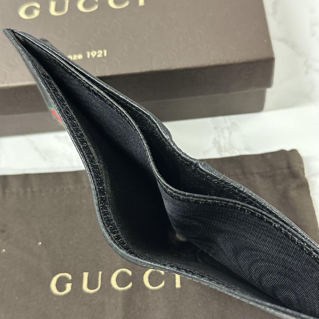 新品同様‼️ グッチ　GUCCI 財布　二つ折り　折り財布　シェリーライン