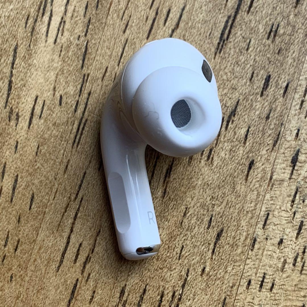 美品AirPods Pro 第2世代 USB-C★A3047 右耳 美品 AirPods Pro 第2世代 右耳 A3047右 エアーポッズ プロ