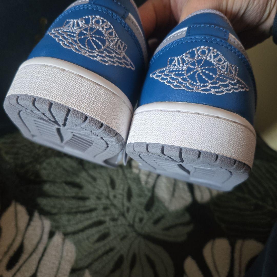NIKE　\"True Blue